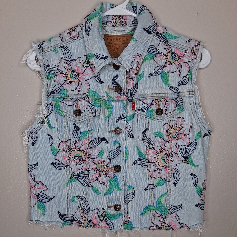 Levi’s Premium Embroidered Floral Frayed Denim Crop Vest Boho Festival Size S